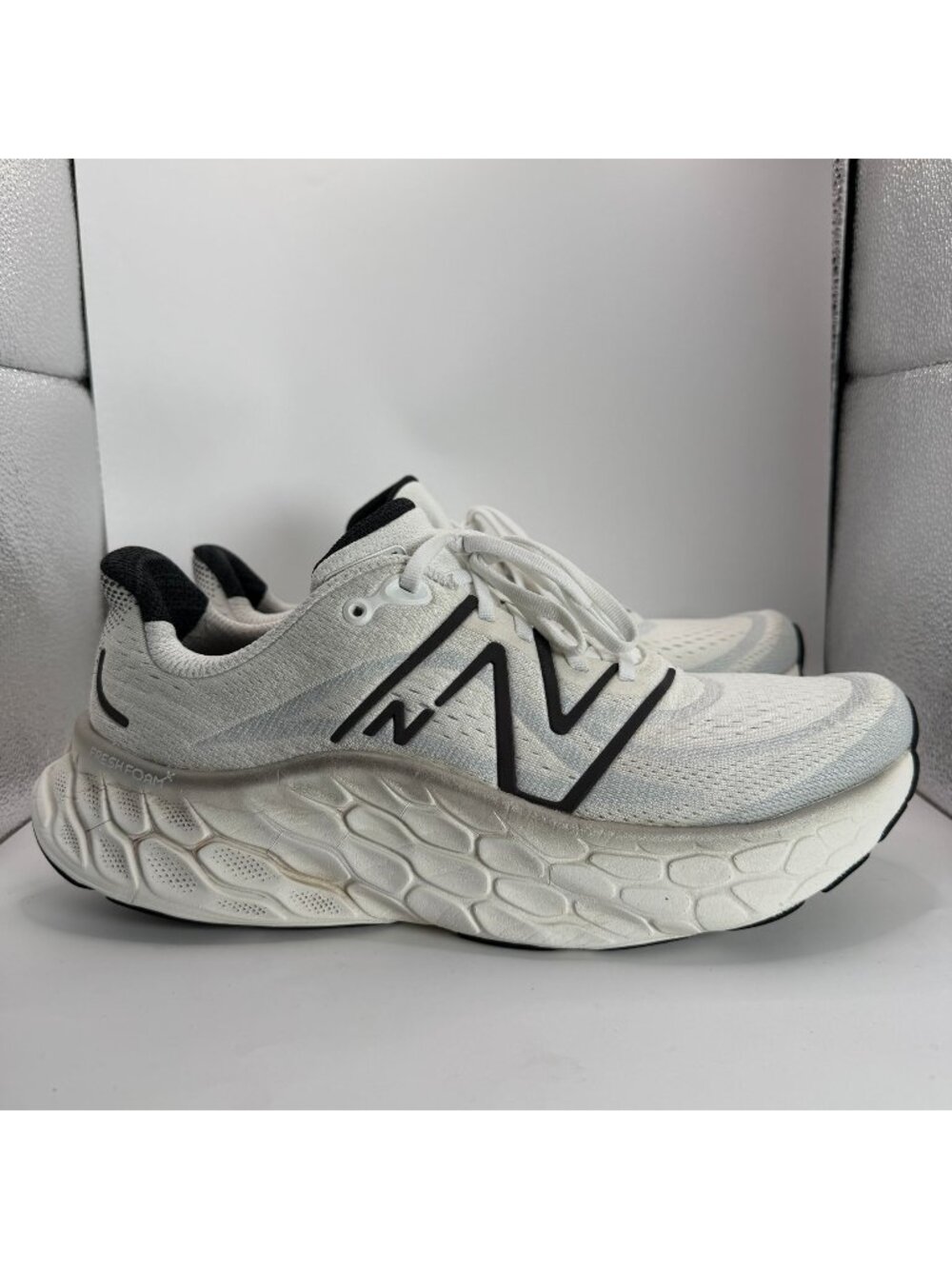 New Balance Fresh Foam X More v4 White Black Running Shoes Size 10 Mens Lightwei